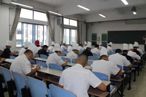 2018青島市養(yǎng)老服務(wù)從業(yè)人員職業(yè)技能大賽中式烹調(diào)專業(yè)半決賽在青島酒店管理職業(yè)技術(shù)學(xué)院開賽